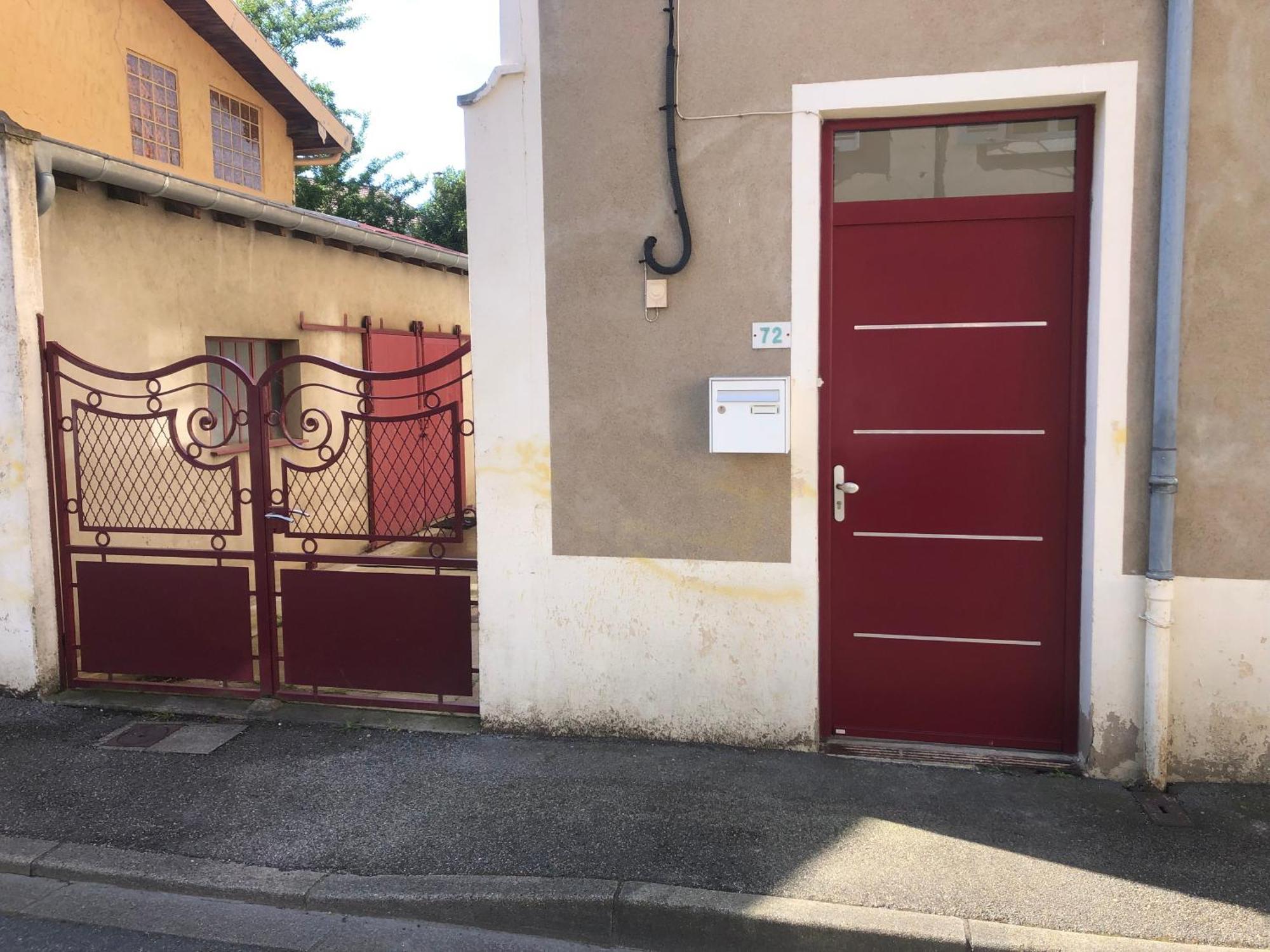 Ibis Rouge Villa Villars-les-Dombes Exterior foto
